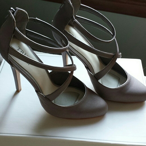 Zac Posen Gray Strappy Matte Satin Heels - Picture 6 of 10